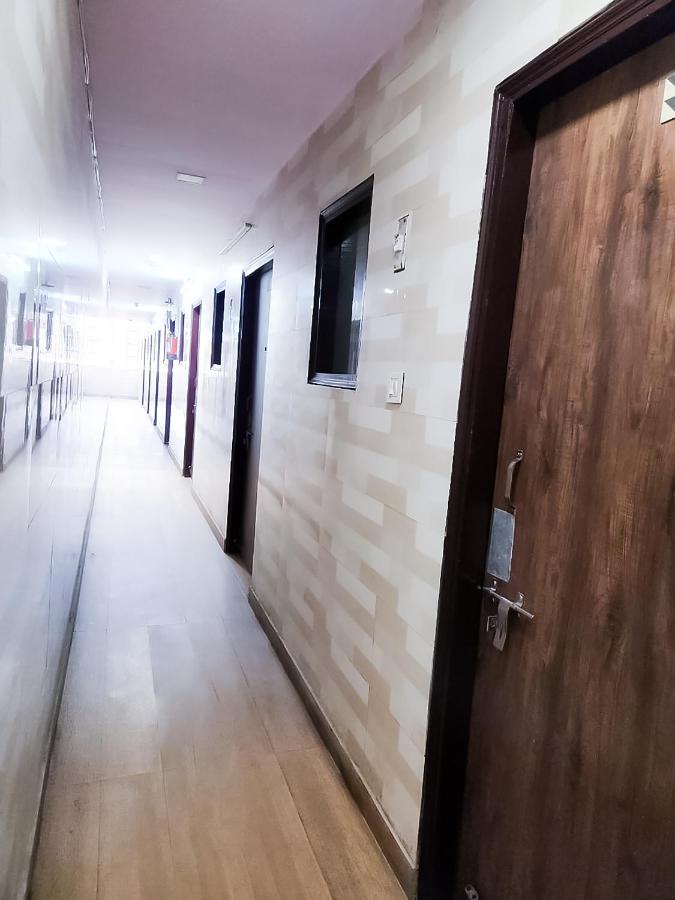 Roomshala 122 Hotel Park View - Near Adarsh Nagar New Delhi Exterior photo